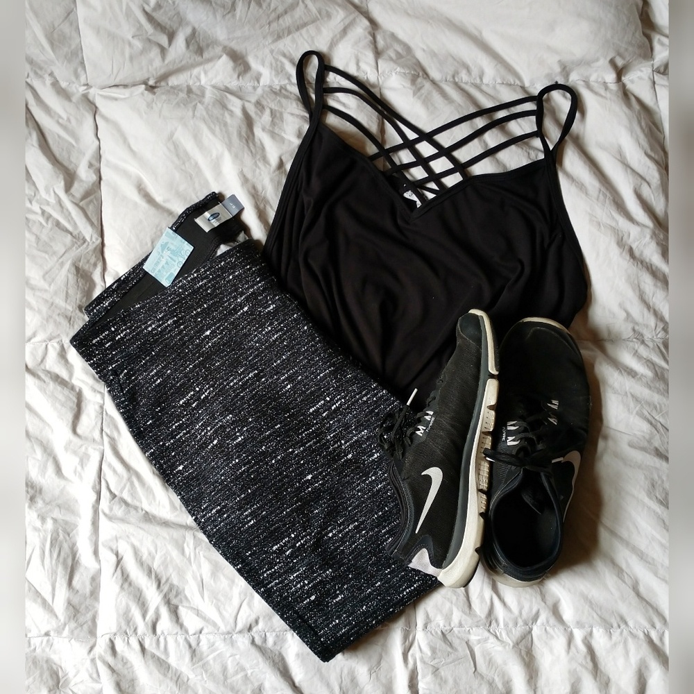 Black and White Workout Leggings